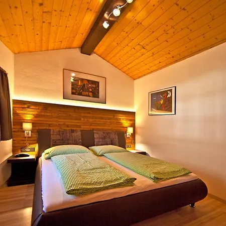 Hotel Rauchenwalderhof 2*