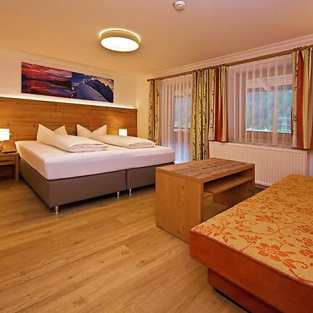 Rauchenwalderhof Hotel