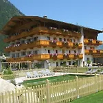 Rauchenwalderhof 3* Mayrhofen