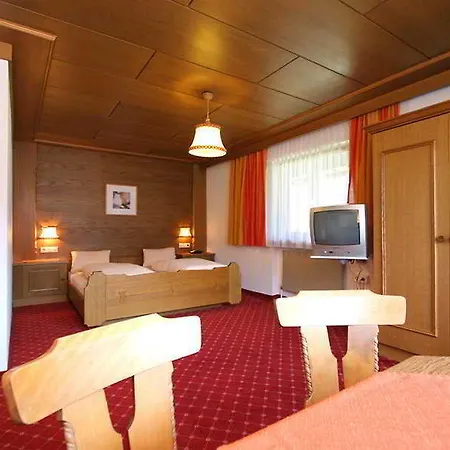 ホテル Rauchenwalderhof